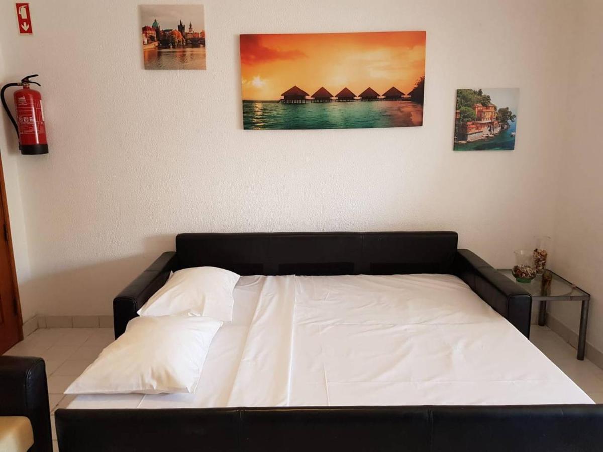 Apartamento T1 Com Piscina, Em Montechoro, Albufeira, Algarveアパートメント エクステリア 写真