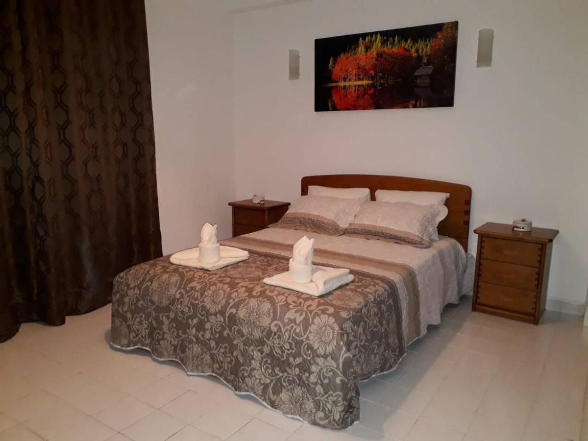 Apartamento T1 Com Piscina, Em Montechoro, Albufeira, Algarveアパートメント エクステリア 写真