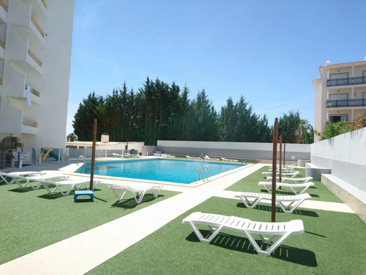 Apartamento T1 Com Piscina, Em Montechoro, Albufeira, Algarveアパートメント エクステリア 写真